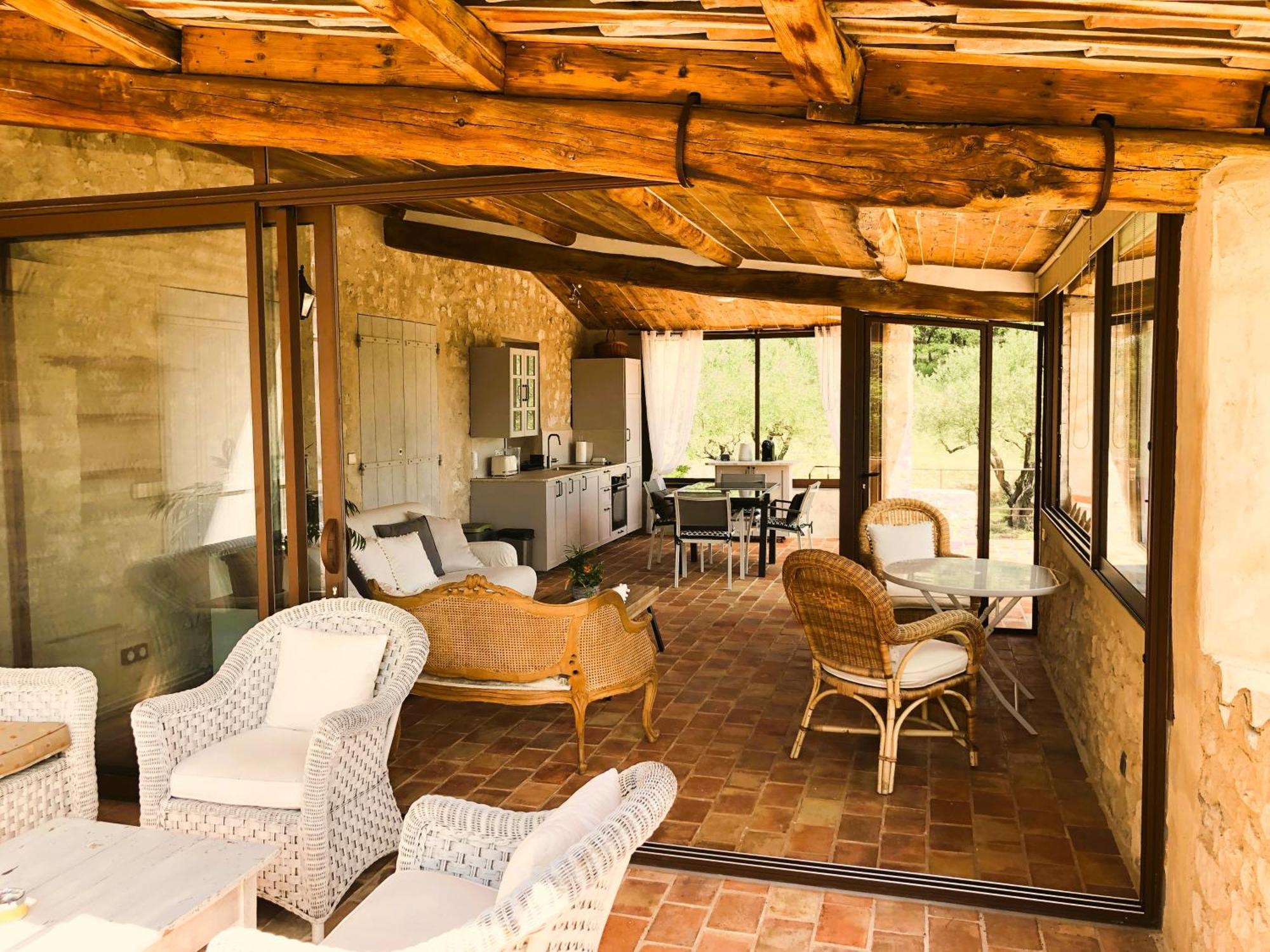 Le Mas Sérénité Ansouis Habitación foto