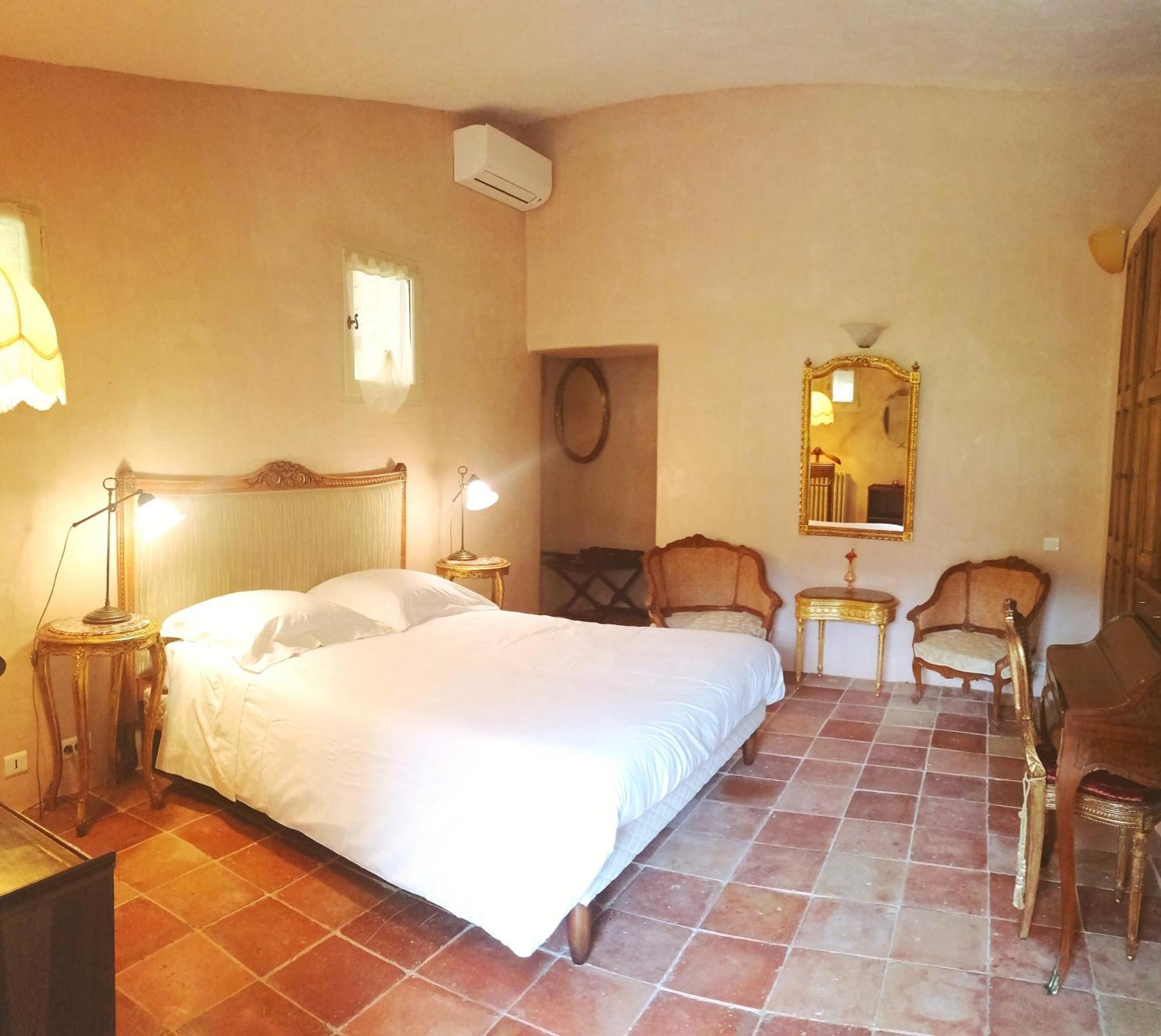 Le Mas Sérénité Ansouis Habitación foto