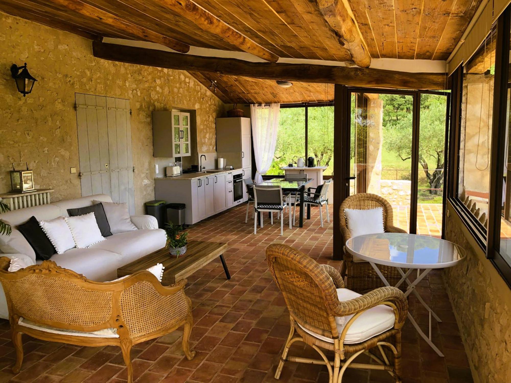 Le Mas Sérénité Ansouis Habitación foto